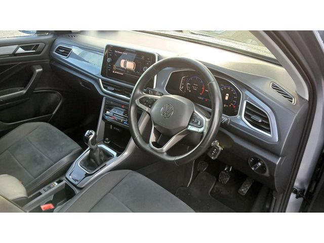 Image for 2023 Volkswagen T-Roc Style 2.0 TDI 116HP **REAR VIEW CAMERA, APP CONNECT, PARK ASSIST**