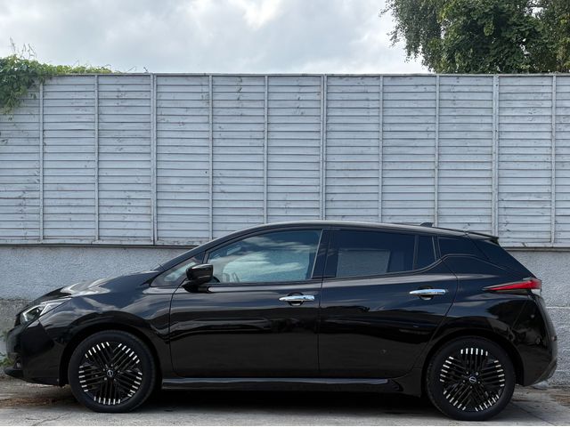 Image for 2022 Nissan Leaf N-CONNECTA / APPLE & ANDROID AUTO / NAV / RADAR CRUISE / HALF-LEATHER / PARK SENSORS / 12 MONTH WARRANTY / *FINANCE PACKAGES AVAILABLE*