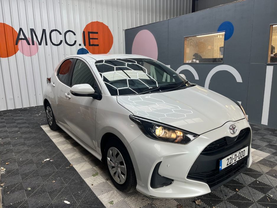 Image for 2022 Toyota Yaris 2022 TOYOTA YARIS X 1.0 AUTOMATIC / REVERSE CAMERA AND MORE