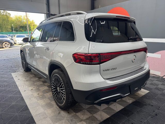 Image for 2023 Mercedes-Benz EQB 2023 MERCEDES-BENZ EQB 250 AMG LINE P AUTOMATIC / CRUISE CONTROL / PARKING CAMERA / ELECTRIC MEMORY & HEATED SEATS / PADDLE SHIFTERS / AMBIENT LIGHTS / APPLE CARPLAY AND MORE