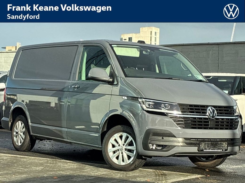 Image for 2021 Volkswagen Transporter T6 HIGHLINE AUTO SWB 150BHP *REAR VIEW CAMERA* *FRONT AND REAR PARKING SENSORS* *HEATED SEATS* *ADAPTIVE CRUISE CONTROL* *AIR CONDITIONING*