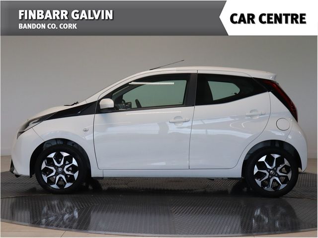 Image for 2021 Toyota Aygo 1.0 VVT-i x-play Smartphone