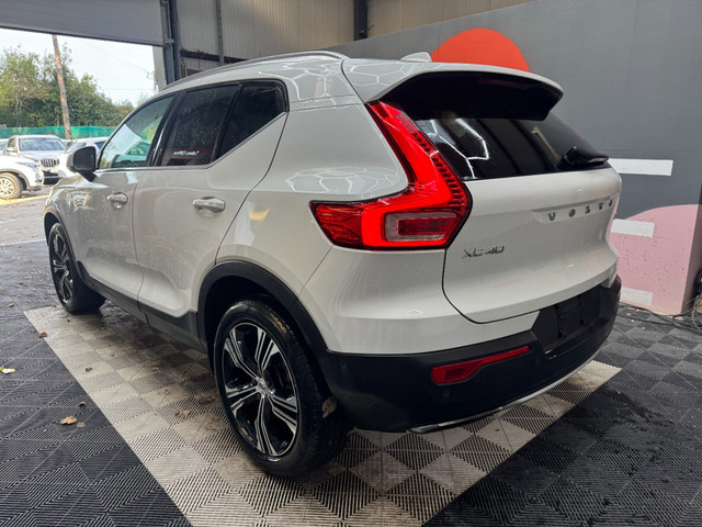 Image for 2020 Volvo XC40 2020 VOLVO Xc40 RECHARGE PLUG-IN HYBRID T5 INS AUTOMATIC / CRUISE CONTROL / 360 PARKING CAMERA / ELECTRIC MEMORY & HEATED SEATS / PADDLE SHIFTERS / AMBIENT LIGHTS / PANORAMIC SUNROOF / APPLE CARPLAY