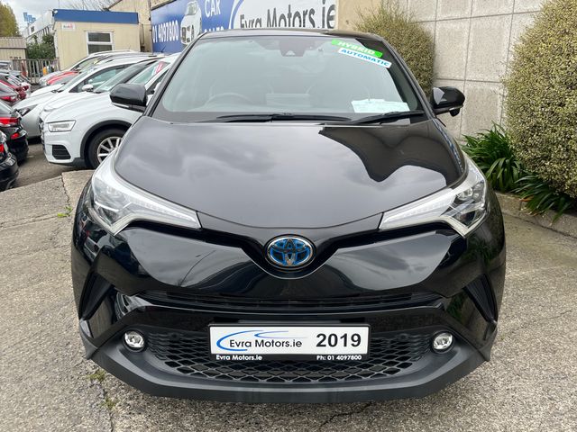 Image for 2019 Toyota C-HR SOL NERO AUTOMATIC HYBRID 1.8 PETROL //HIGH SPEC//HALF LEATHER HEATED SEATS//REVERSE CAMERA//ADAPTIVE CRUISE CONTROL//KEYLESS ENTRY//