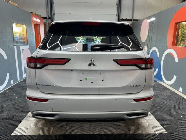 Image for 2023 Mitsubishi Outlander €40950 2023 MITSUBISHI OUTLANDER P 4WD PHEV 2.4 AUTOMATIC / CRUISE CONTROL / 360° CAMERA / ELECTRIC MEMPRY & HEATED SEATS / PADDLE SHIFTERS / HEATED STEERING WHEEL / 7 SEATS OPTION AND MORE