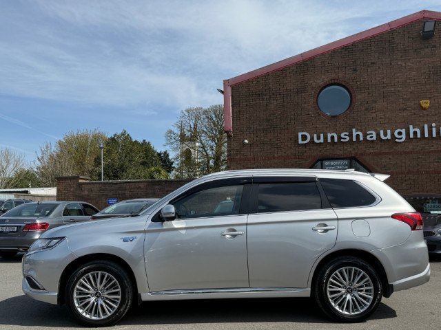 Image for 2018 Mitsubishi Outlander 2.4 4H PHEV 221BHP 5DR *HIGH SPEC*