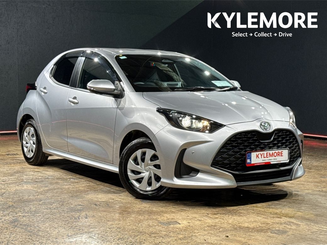 Image for 2024 Toyota Yaris HYBRID - TOYOTA SAFETY SENSE - CRUISE CONTROL - PUSH BUTTON STOP/START - 360 REVERSE CAMERA