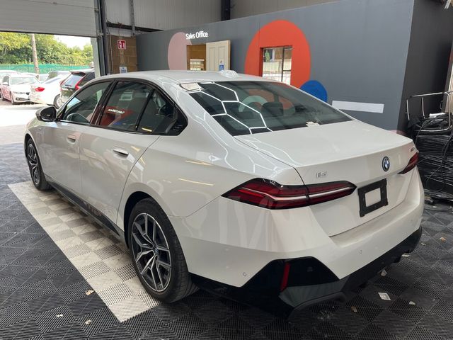 Image for 2024 BMW i5 2024 BMW I5 EDRIVE40 M-SPORT AUTOMATIC / CRUISE CONTROL / PARKING CAMERA / ELECTRIC MEMORY & HEATED SEATS / AMBIENT LIGHTS / APPLE CARPLAY AND MORE