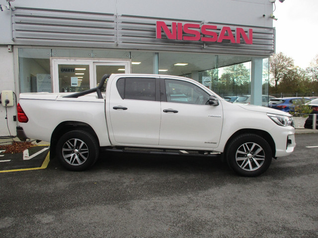 Image for 2019 Toyota Hilux 2.4 D-4D INVINCIBLE X D/C 4DR A 2.4D4D INVITE 148BHP