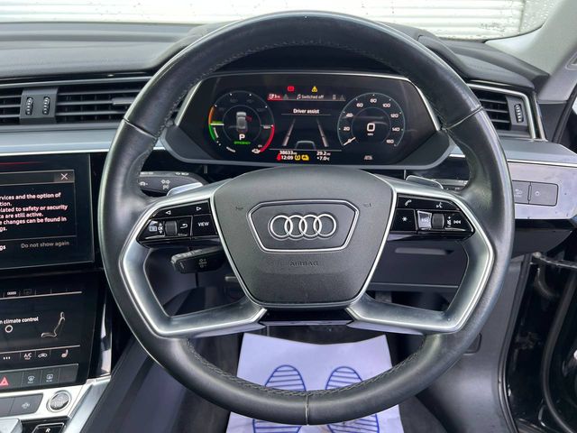 Image for 2020 Audi e-tron 50 QUATTRO RS-PERFORMANCE // BLACK STYLING // LEATHER HEATED POWERED SEATS // ADAPTIVE AIR SUSPENSION