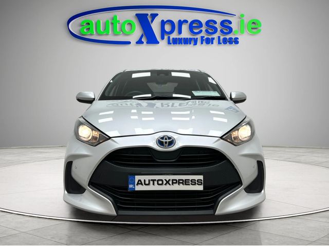 Image for 2022 Toyota Yaris 1.5 HYBRID X Automatic, Reversing camera