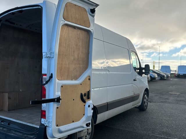 Image for 2024 Nissan Interstar L2 H2 135 FWD 6E 5DR