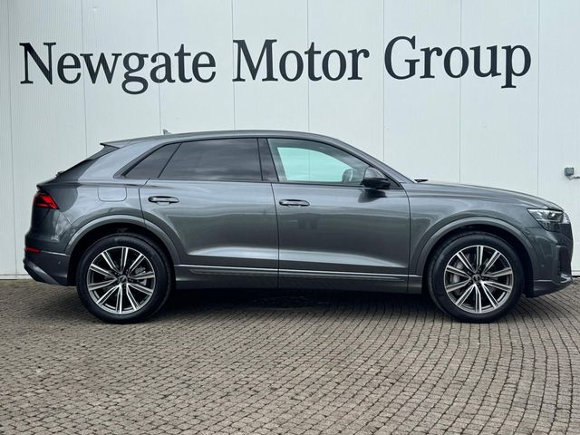 Image for 2025 Audi Q8 TFSI E QUATTRO S LINE