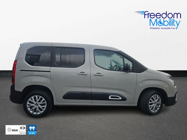 Image for 2022 Citroen Berlingo Wheelchair Access Taxi Spec