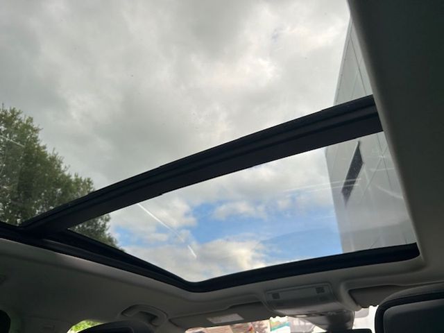 Image for 2017 Volkswagen Tiguan 2.0 TDI R-Line 150HP Panoramic Sunroof R Line