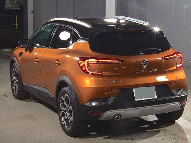 Image for 2021 Renault Captur 1.3 AUTOMATIC INTENS TECHPACK - ORANGE/BLACK TWO-TONE - 18'' FACTORY ALLOYS - HALF BLACK LEATHER - POWER SEATS - REAR CAMERA/PARKING RADAR