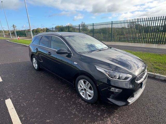 Image for 2019 Kia Ceed 1.6 CRDI 2 ISG 5DR, Touch Screen Infotainment System, Bluetooth, Sat Nav, Alloy Wheels, Multi-Function Steering Wheel