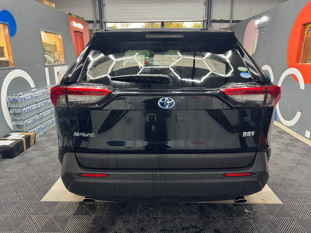 Image for 2021 Toyota Rav4 2021 TOYOTA RAV4 5d HYBRID X 2.5 AUTOMATIC / CRUISE CONTROL / PARKING CAMERA AND MORE