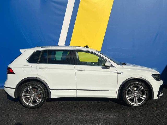 Image for 2017 Volkswagen Tiguan R-LINE 2.0 TDI // TILT & SLIDE PAN ROOF // FULL SERVICE HISTORY // 19" R-LINE ALLOYS