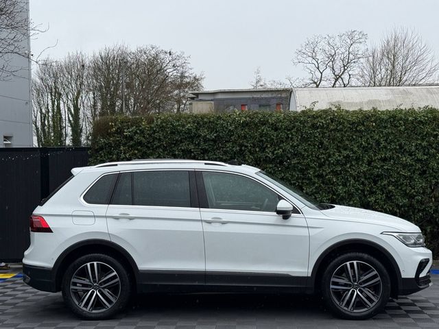 Image for 2023 Volkswagen Tiguan ELEGANCE 1.4 HYBRID ** TOP SPEC ** // OPENING PAN ROOF // HEATED SEATS // APPLE CARPLAY/ANDROID AUTO