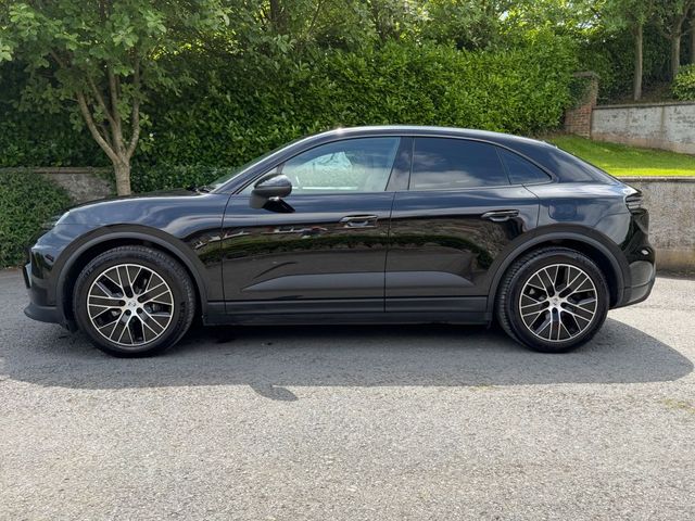 Image for 2025 Porsche Macan EV 