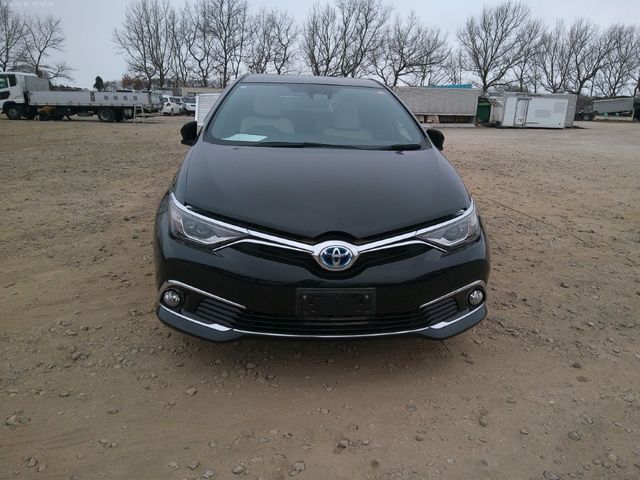 Image for 2016 Toyota Auris Hybrid 