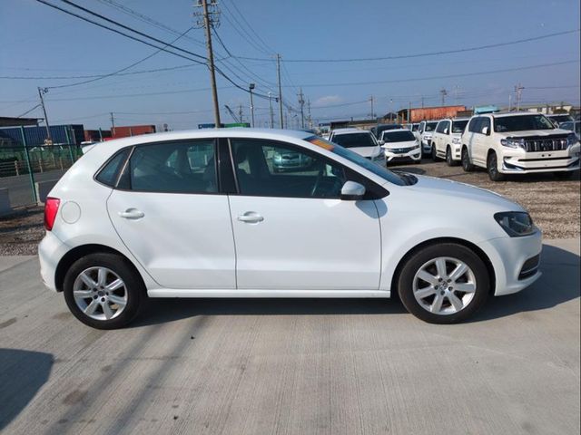 Image for 2014 Volkswagen Polo ConfortLine