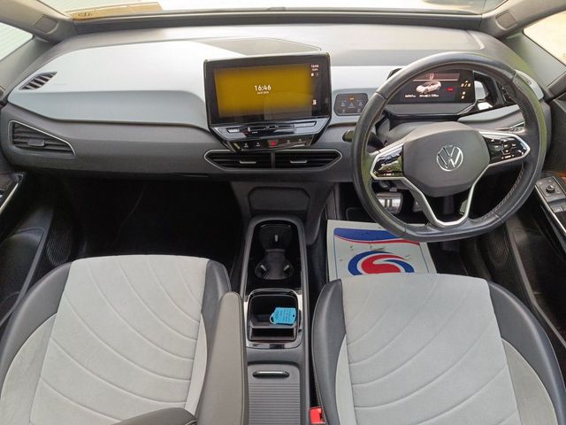 Image for 2022 Volkswagen ID.3 Hi spec Family Pro 145HP 58kWh Mint Panoramic Roof