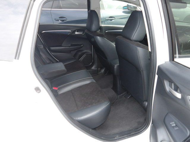 Image for 2016 Honda Shuttle 1.5 Petrol Hybrid Auto