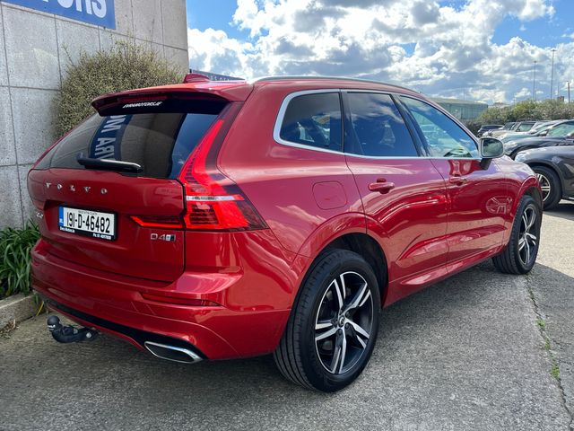 Image for 2019 Volvo XC60 D4 R-DESIGN AWD AUTOMATIC 2.0 DIESEL //HALF LEATHER SEATS//HEATED SEATS AND STEERING WHEEL//SAT NAV//