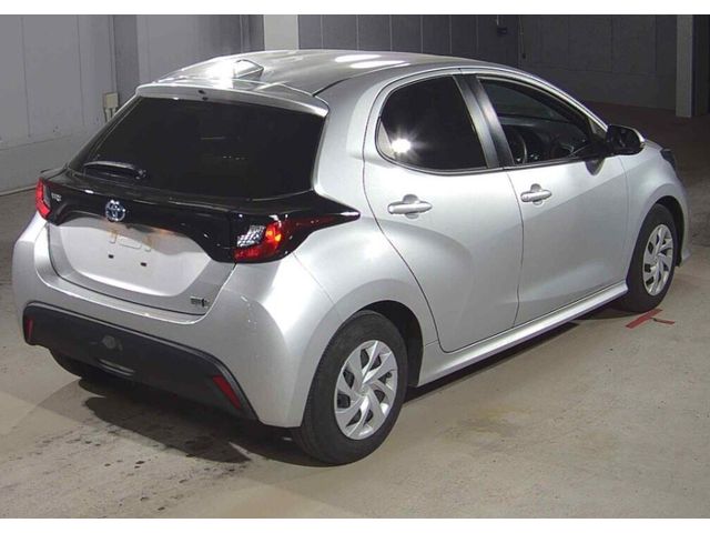 Image for 2022 Toyota Yaris Hybrid 