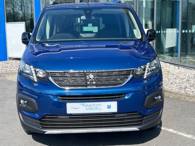 Image for 2022 Peugeot Rifter Wheelchair Accessible