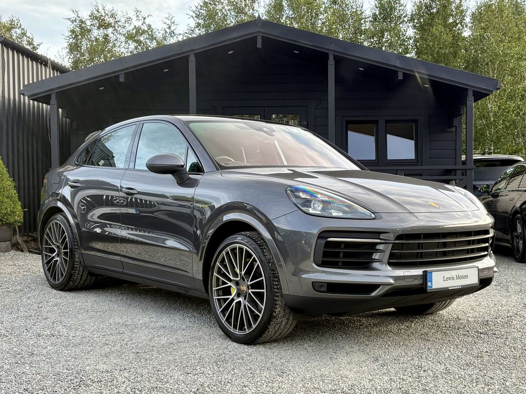 Image for 2022 Porsche Cayenne COUPE V6 E-HYBRID 462BHP, SPORT CHRONO, PAN ROOF, RS SPYDER ALLOYS, HEATED STEERING WHEEL 