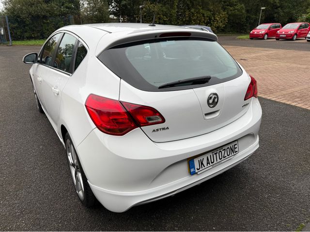 Image for 2015 Opel Astra 1.4 LIMITED EDITION