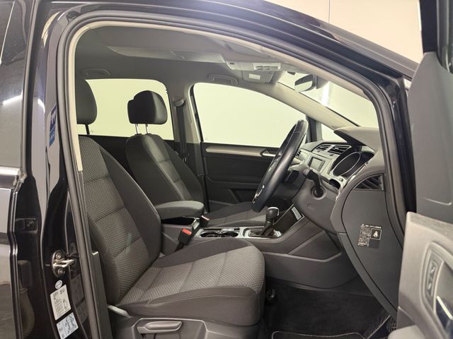Image for 2017 Volkswagen Touran **COMFORT-LINE PLUS**360 CAMERA**APPLE/ANDROID CARPLAY**MULTIZONE CLIMATE CONTROL**FRONT AND REAR PARKING SENSORS**CAR PARK ASSIST**AUTO HOLD BRAKES**ADAPTIVE CRUISE CONTROL**ELECTRIC OPEN/CLOSE BOOT*