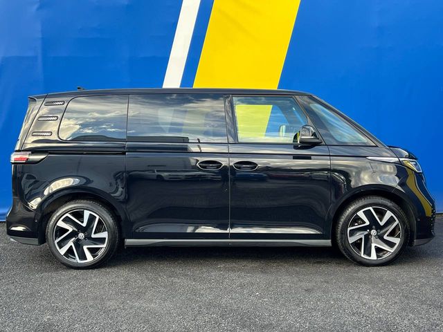 Image for 2023 Volkswagen ID. Buzz TECH 77KWH // APPLE CARPLAY // DIGITAL CLUSTER // ADAPTIVE CRUISE CONTROL // HALF LEATHER HEATED SEATS