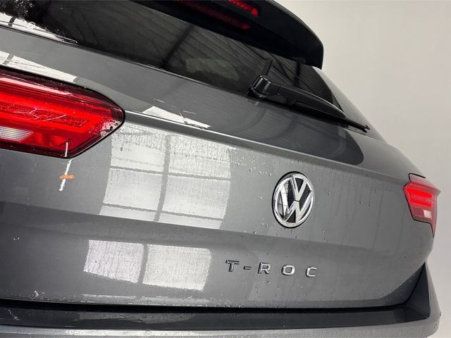 Image for 2019 Volkswagen T-Roc DESIGN 1.0 TSI MANUAL**MULTIFUNCTIONAL STEERING WHEEL**SEMI DIGITAL DASH**PARKING SENSORS**TOUCH SCREEN MEDIA DISPLAY**BLACK/GREY CLOTH INTERIOR**APPLE CARPLAY**TOUCH SCREEN MEDIA DISPLAY**