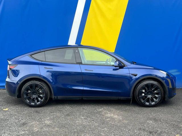 Image for 2024 Tesla Model Y STANDARD RANGE RWD // TESLA AUTOPILOT // PANORAMIC ROOF // 5 HEATED SEATS