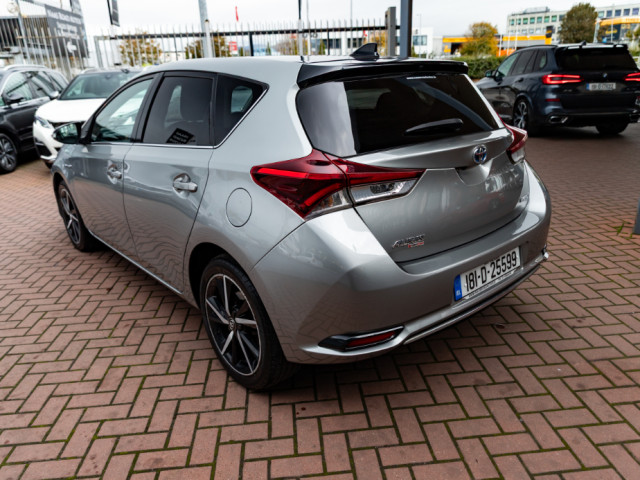 Image for 2018 Toyota Auris Hybrid Luna Sport 4DR Auto