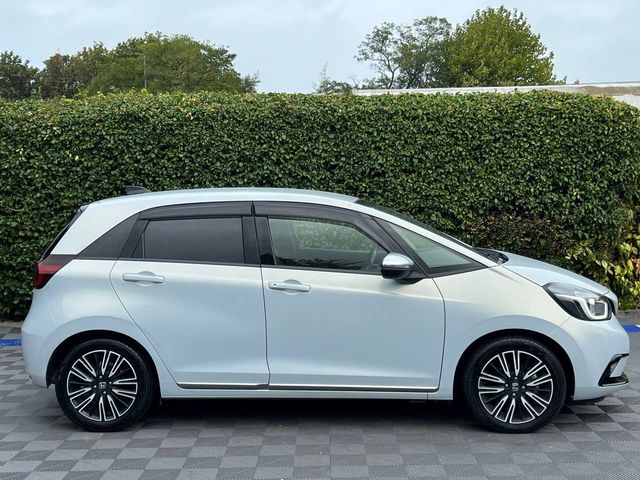 Image for 2020 Honda Fit LUXE 1.5 HYBRID AUTO ** TOP SPEC ** // DIAMOND CUT ALLOYS // HALF LEATHER HEATED SEATS // DIGITAL CLUSTER 