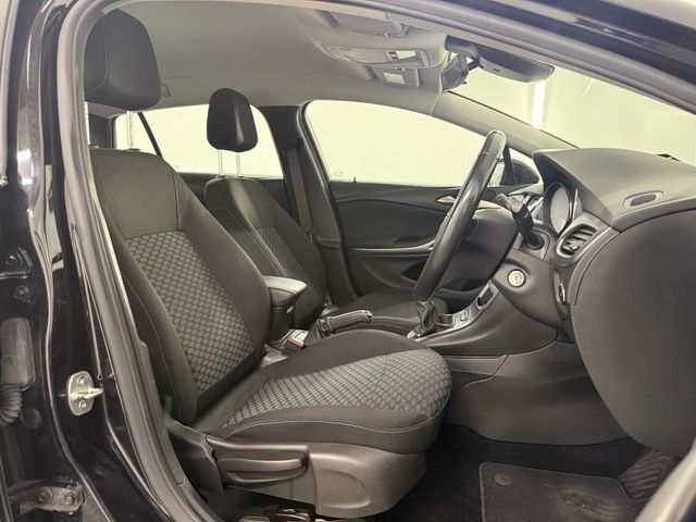 Image for 2022 Opel Astra **SPORT TOURER MODEL*MULIPLE SERVICE HISTORY **PARKING SENSORS **APPLE CAR PLAY **ANDROID AUTO **16'' SILVER WHEELS **TOUCH SCREEN RADIO **MULTI FUNCTION STEERING WHEEL **CRUISE CONTROL **