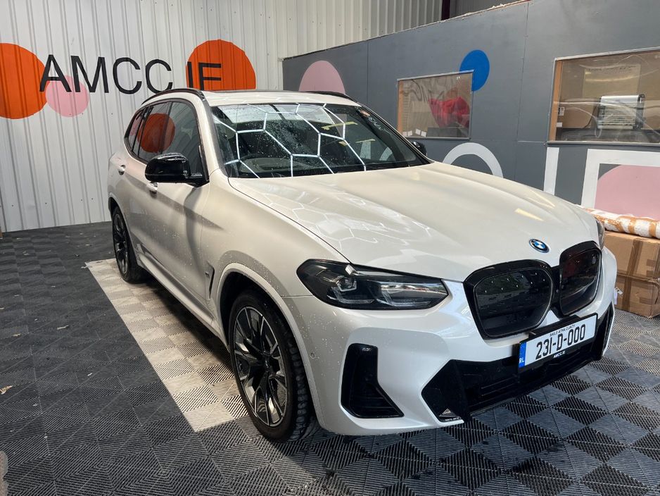 Image for 2023 BMW iX3 2023 BMW IX3 M-SPORT AUTOMATIC / CRUISE CONTROL / PARKING CAMERA / ELECTRIC MEMORY & HEATED SEATS / PADDLE SHIFTERS / PANORAMIC SUNROOF / A, BIENT LIGHTS / APPLE CARPLAY AND MORE