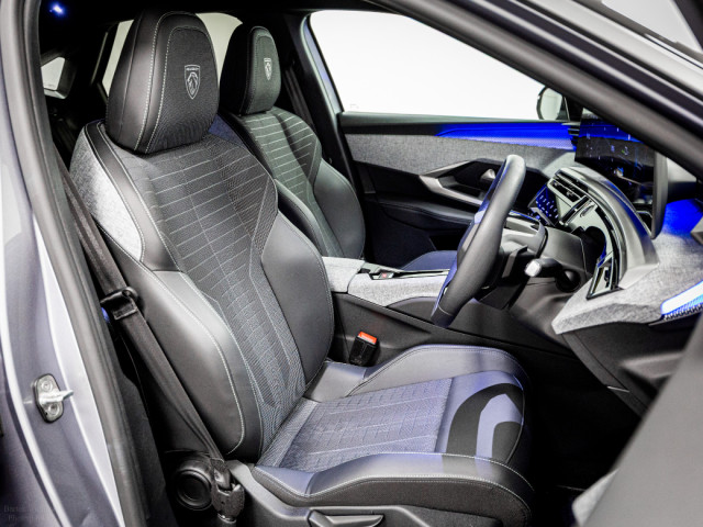Image for 2025 Peugeot 3008 **E-GT Spec - Low mileage** 73kWh Auto 210HP