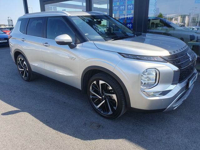 Image for 2021 Mitsubishi Outlander 7 SEATS * 2.4 P:HEV * FULL TIME 4 WD * HALF LEATHER
