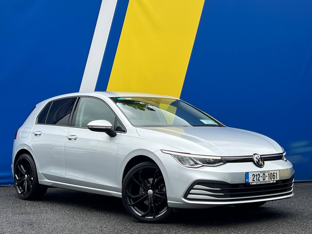 Image for 2021 Volkswagen Golf LIFE 1.0 TSI MHEV // 19" R-LINE ALLOYS // MULTIMEDIA DISPLAY // APPLE CARPLAY/ANDROID AUTO