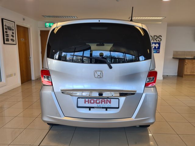 Image for 2016 Honda Freed 6 Seat 5DR Automatic