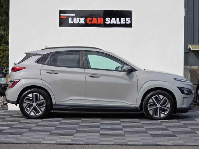 Image for 2022 Hyundai Kona Kauai Premium automatic // battery health 90.7%