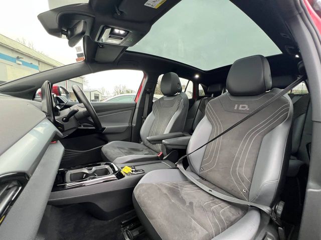 Image for 2023 Volkswagen ID.4 PURE 52KWH // VERY LOW MILEAGE // PAN ROOF // DIAMOND CUT ALLOYS // SAT NAV