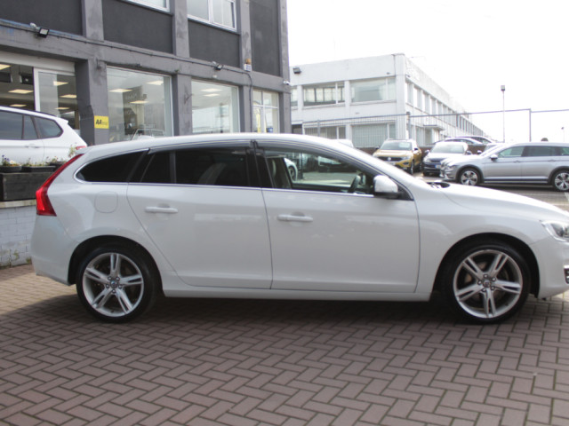 Image for 2018 Volvo V60 2.0 5DR ESTATE AUTOMATIC 