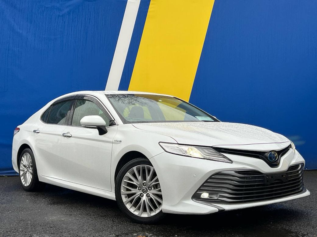 Image for 2018 Toyota Camry 2.5 G-LEATHER PACKAGE HYBRID AUTO // LEATHER POWERED & HEATED SEATS // PARKING SENSORS // HEADS-UP DISPLAY
